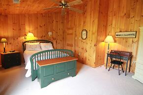 Spacious 8bd 7ba Log Home on Beltzville Lake in Southern Poconos - No