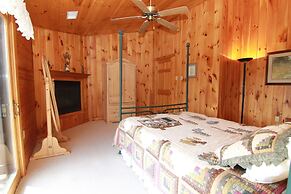 Spacious 8bd 7ba Log Home on Beltzville Lake in Southern Poconos - No