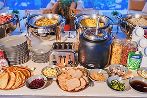 Holiday Suites Port Barton