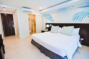 Holiday Suites Port Barton