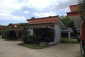 Phra Chan Khiang Dao Resort