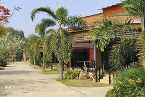 Phra Chan Khiang Dao Resort