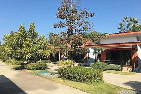 Phra Chan Khiang Dao Resort