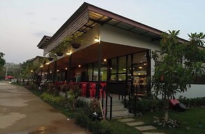 Phra Chan Khiang Dao Resort
