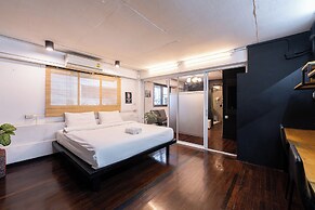 Kayan Hostel