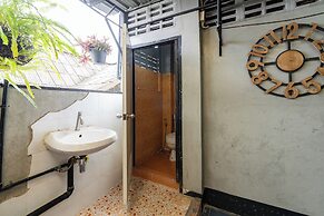 Kayan Hostel