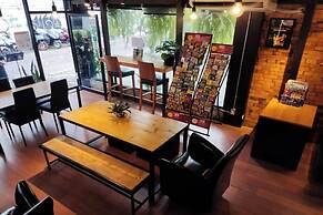 Kayan Hostel