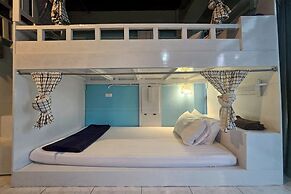 Me U Hostel
