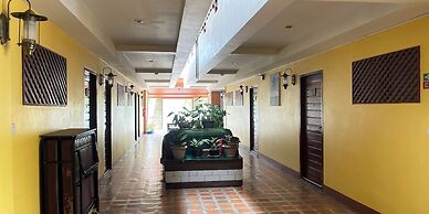 Yellow Tique Hotel