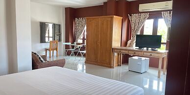 Yellow Tique Hotel