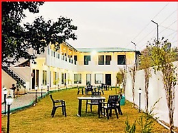 Hotel Jungle Castle Resort Corbett
