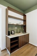 Canvas Color Your Stay