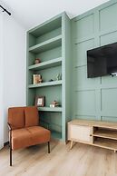 Canvas Color Your Stay