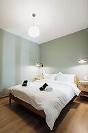 Canvas Color Your Stay