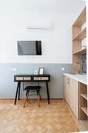 Canvas Color Your Stay