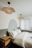 Canvas Color Your Stay