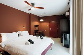 Canvas Color Your Stay