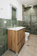 Canvas Color Your Stay