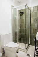 Canvas Color Your Stay