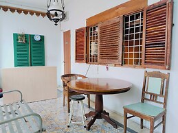 Rumah Betawi Kalipasir