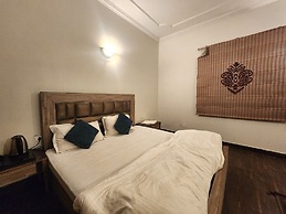 Hotel The Own Stay-Urban Boutique