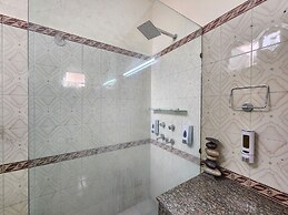 Hotel The Own Stay-Urban Boutique