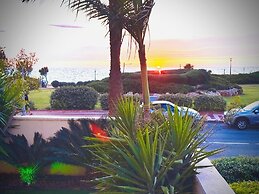 Gugel Waves Seaview 4BR Family Aparts