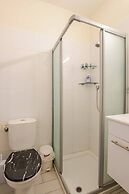 Gugel Waves Seaview 4BR Family Aparts