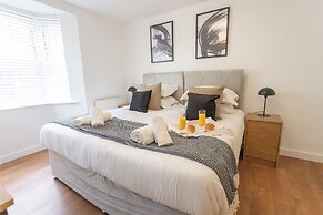 Bedford Meadows Apartment