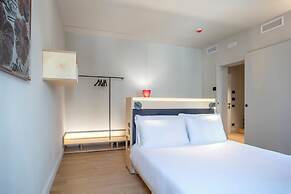 Hotel Casa W