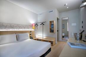 Hotel Casa W