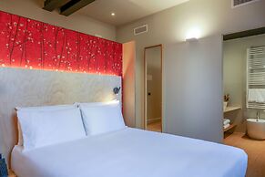 Hotel Casa W