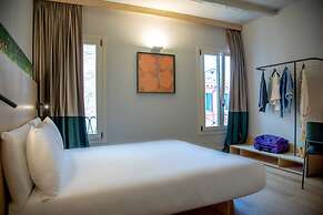 Hotel Casa W