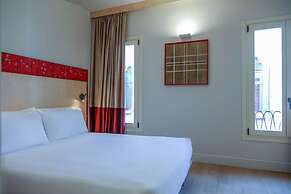 Hotel Casa W