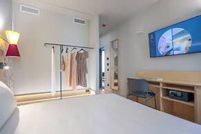 Hotel Casa W