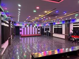 Fortune Club And Suites