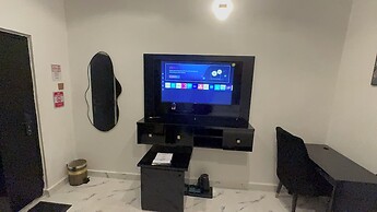 Smart Luxury Apartments & Suites