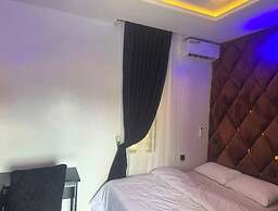 Smart Luxury Apartments & Suites