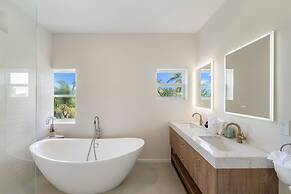 Coconut Bay 126 in West Bay