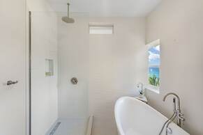 Coconut Bay 126 in West Bay