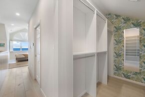 Coconut Bay 126 in West Bay