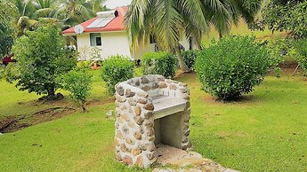 Huahine - Tipanier House