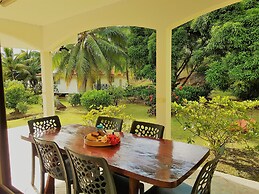 Huahine - Tipanier House