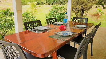 Huahine - Tipanier House