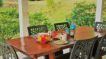 Huahine - Tipanier House