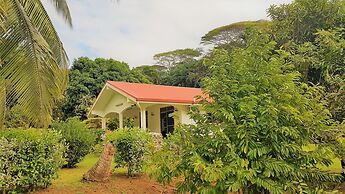 Huahine - Tipanier House