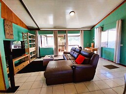 Tahiti - Vaitupa House