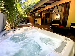 Moorea - The Serenity Creek spa