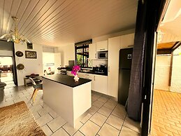 Tahiti - The Cozy Corner