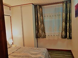 Huahine - Hibiscus House